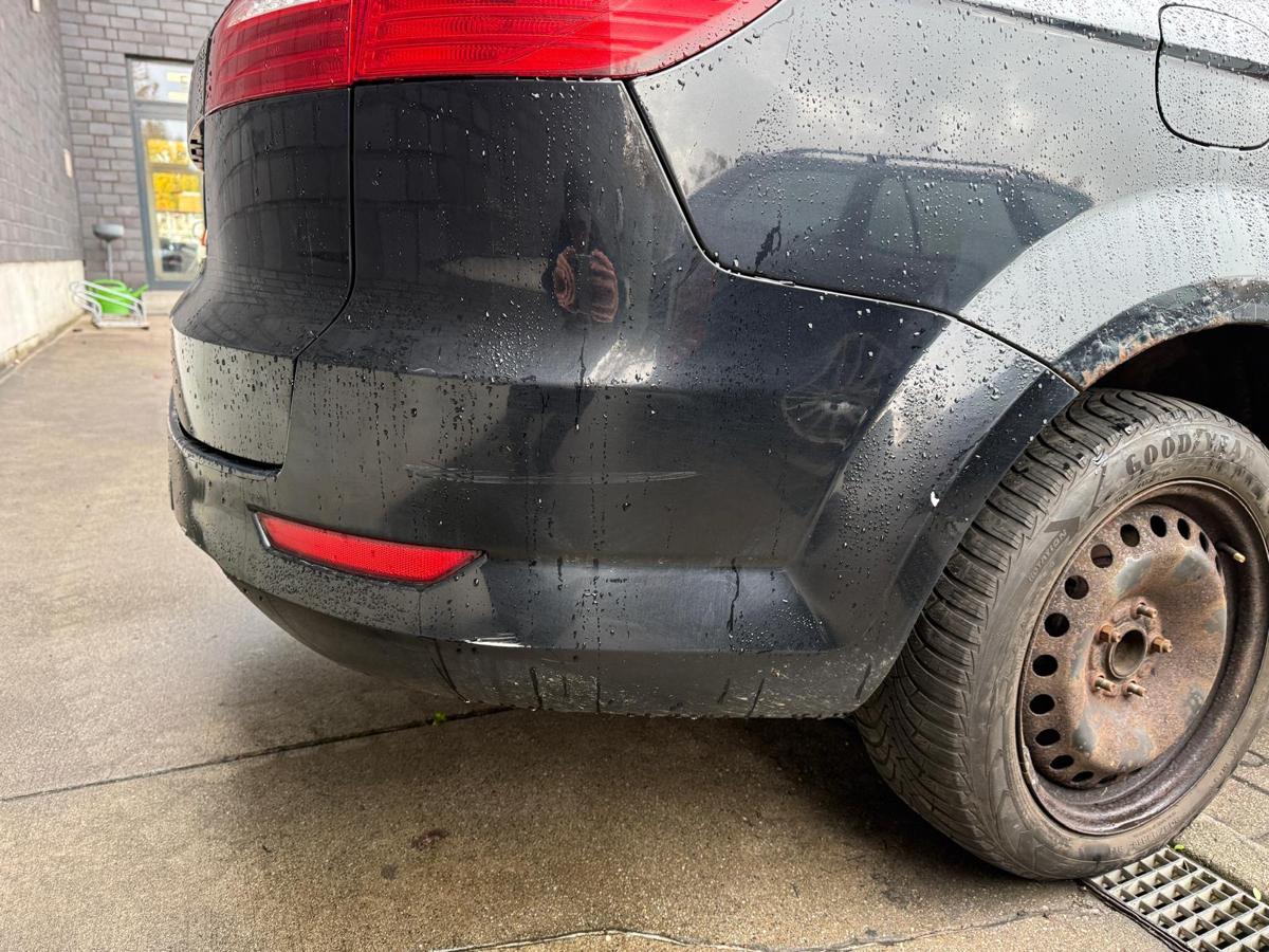 Ford Mondeo BA7 original Sto&szlig;f&auml;nger Sto&szlig;stange hinten Panther Schwarz Kombi BJ09